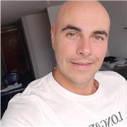 Soy licenciado en educación física y entrenador de fútbol formativo en edades de 5 a 16 años masculinon y femenino